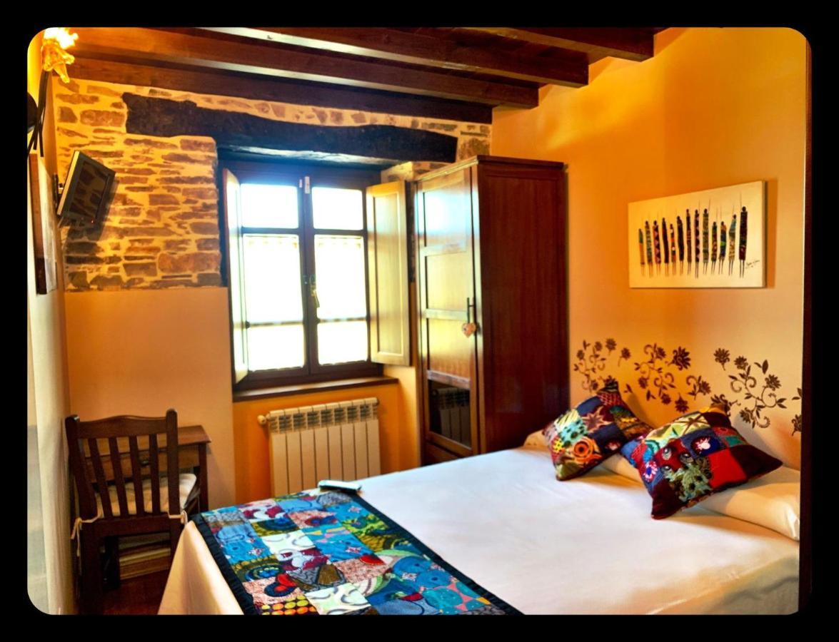 Os Tres Teixos Guest House San Acisclo Ngoại thất bức ảnh