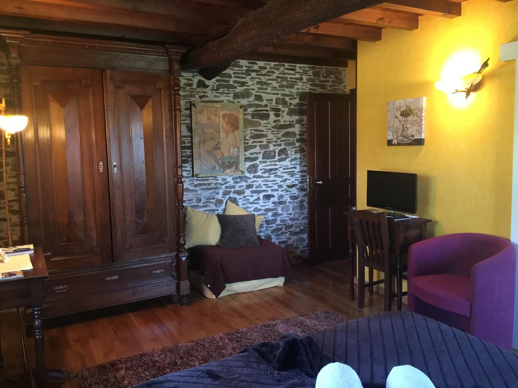 Os Tres Teixos Guest House San Acisclo Ngoại thất bức ảnh