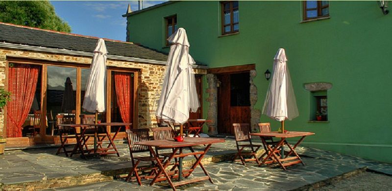 Os Tres Teixos Guest House San Acisclo Ngoại thất bức ảnh