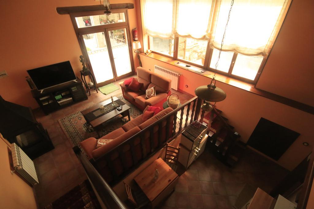 Os Tres Teixos Guest House San Acisclo Ngoại thất bức ảnh