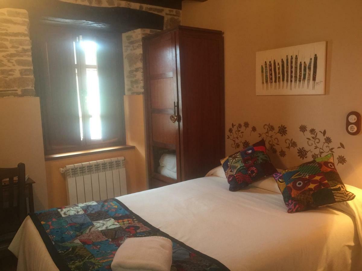 Os Tres Teixos Guest House San Acisclo Ngoại thất bức ảnh