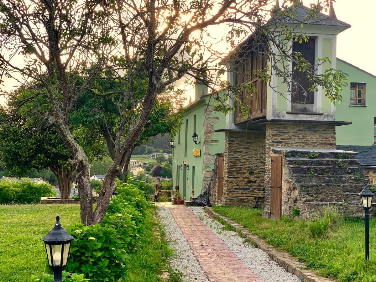 Os Tres Teixos Guest House San Acisclo Ngoại thất bức ảnh
